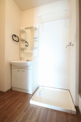 Washroom. Apamanshop Tsurugashima shop TEL: 049-233-7511