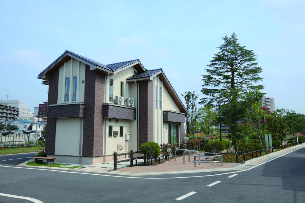 Other local. Also to disaster sites "meeting place" (sale completed dwelling unit) <local photo (July 2013 shooting)>