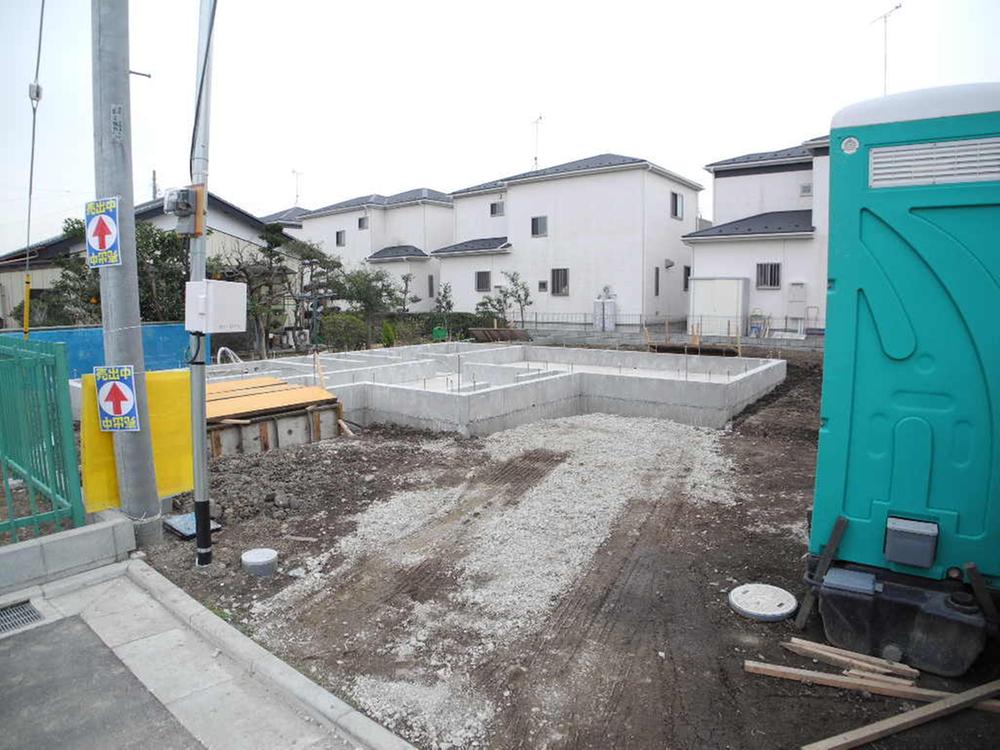 Local appearance photo. Local (12 May 2013) Shooting