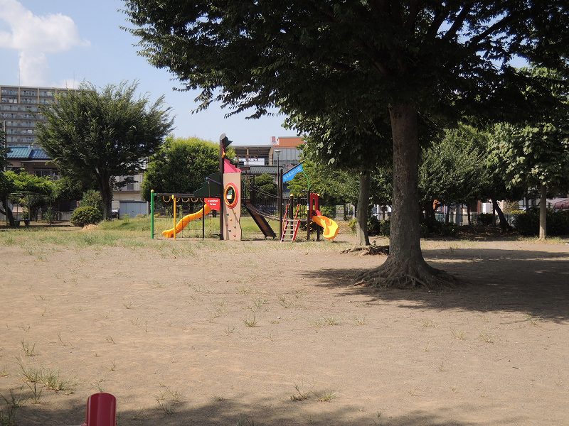 park. 200m to Namikishin the town park (park)