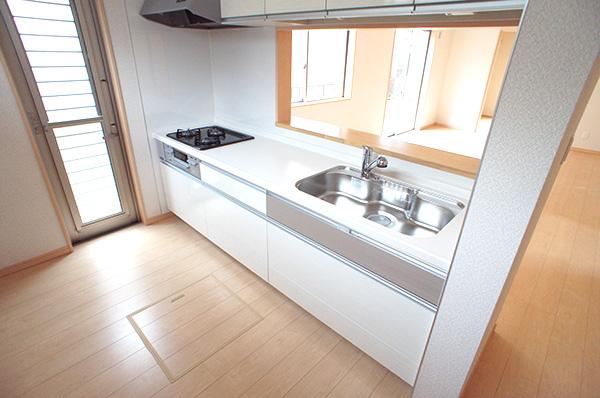 Kitchen. Produce a warm time face-to-face kitchen of your family Indoor (10 May 2013) Shooting Building 2