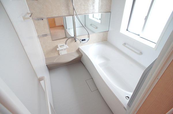 Bathroom. Indoor (10 May 2013) Shooting Building 2