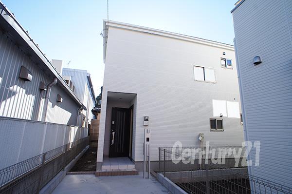 Local appearance photo. Car space three permanent House site (November 2013) Shooting Building 2