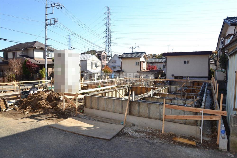 Local photos, including front road. Local 1 Building (November 2013) Shooting