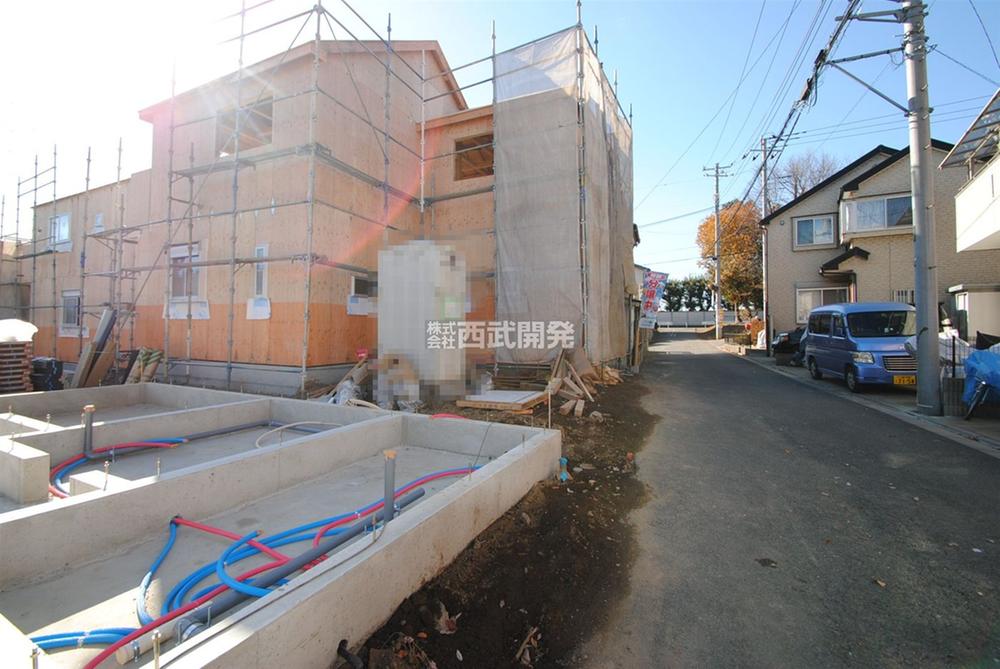 Local photos, including front road. Local (12 May 2013) Shooting