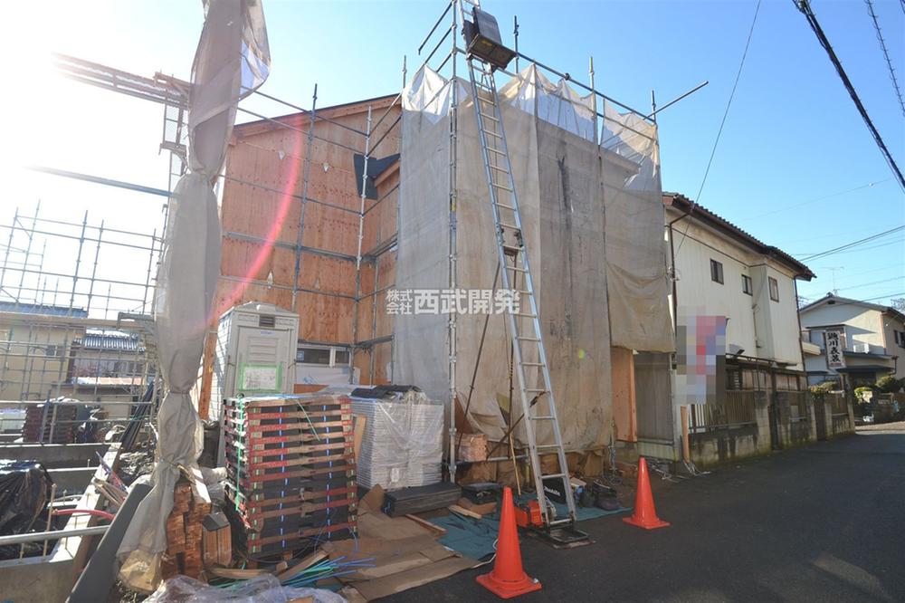 Local appearance photo. Local (12 May 2013) Shooting