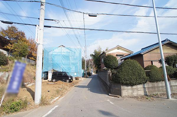 Local photos, including front road. Local (12 May 2013) Shooting