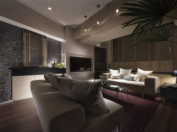 Living.  [Living] Each family, Living to create a pleasant time to relax in their own way. High-quality space design, In the peace and was born a feeling of opening from the delicate point of view, You momentum is Talking of family.