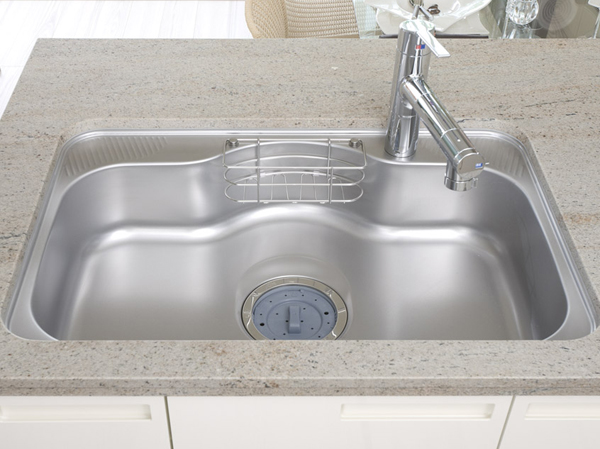 Kitchen.  [Sink of water purifier integrated hand shower faucet and low-noise specifications] Shower faucet that water purifier has become integral tasty water is available at any time. Head kitchen work is also comfortable wash comfortably well as pot because it stretch. Also, Of course, the big dish, Adopt a larger sink to wash also large cooking utensil such as wok. Since the low-noise specifications, Also it reduces the sound when dropped dishes such as sound and spoon hit the water.