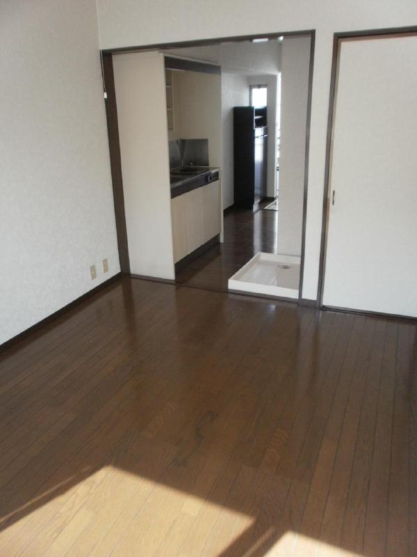 Living and room. Room 2