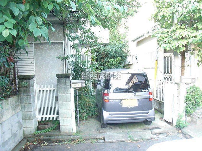 Local photos, including front road. Local (September 2013) Shooting