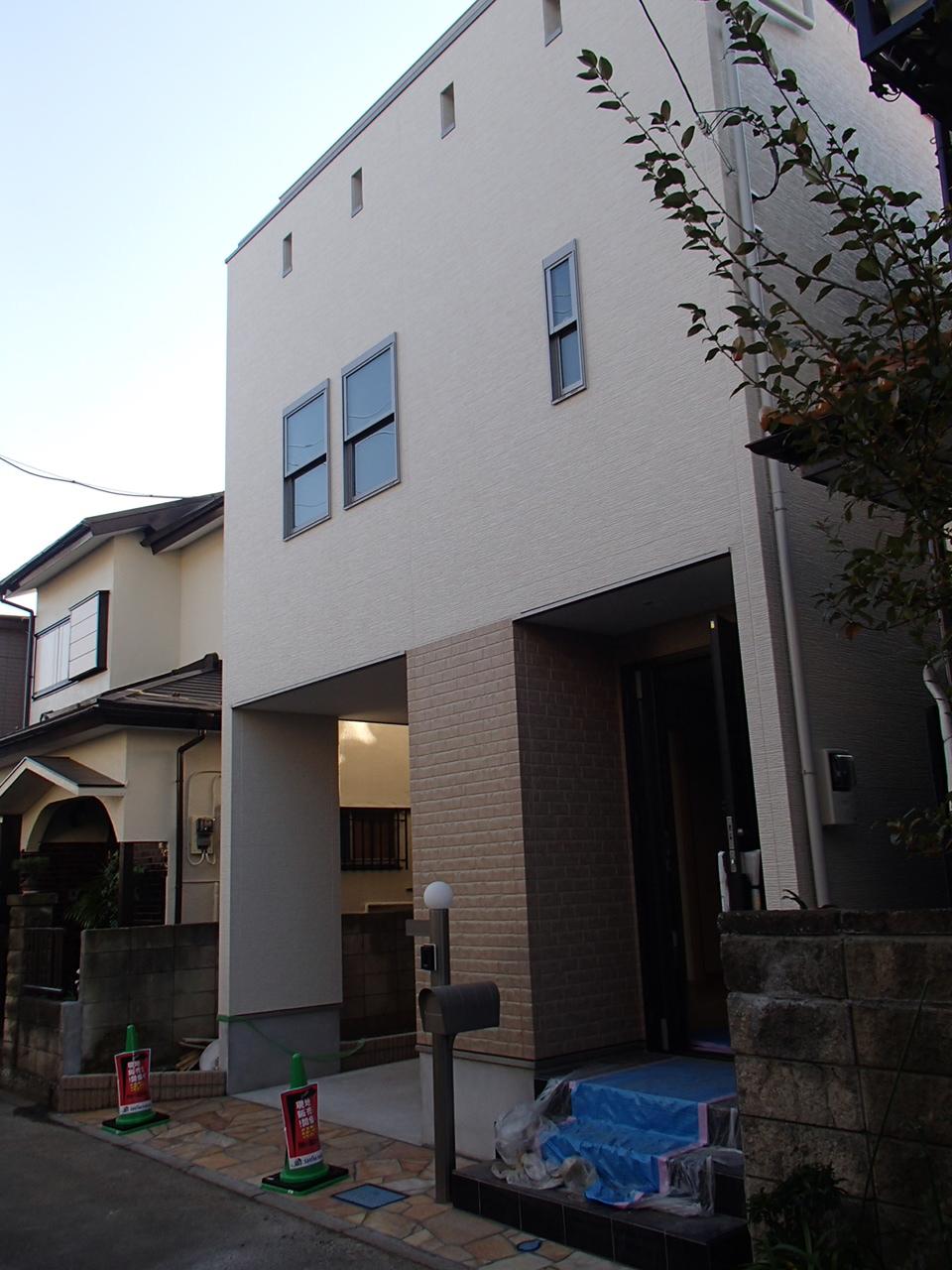 Local appearance photo. Local (12 May 2013) Shooting