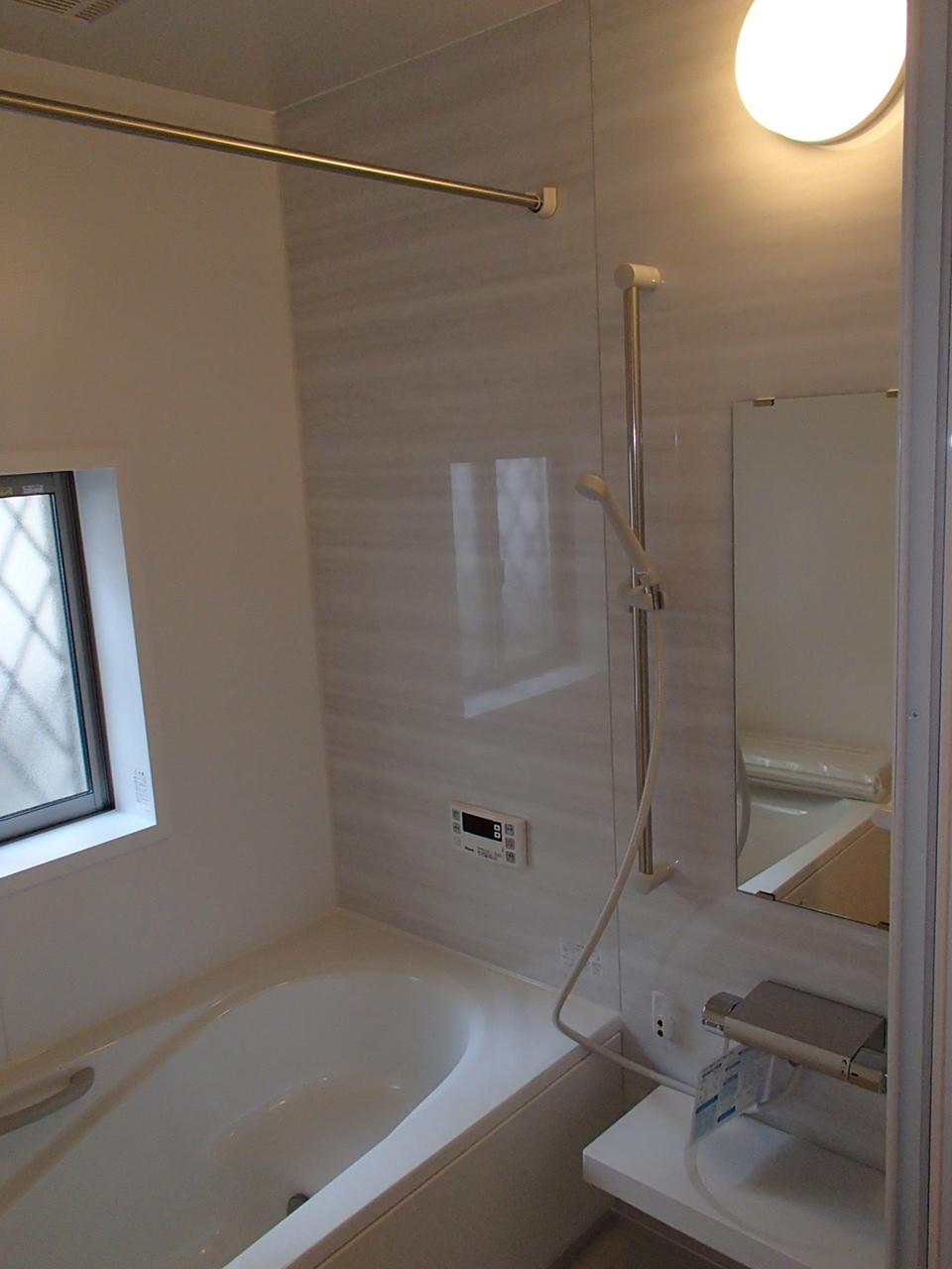 Bathroom. Indoor (12 May 2013) Shooting