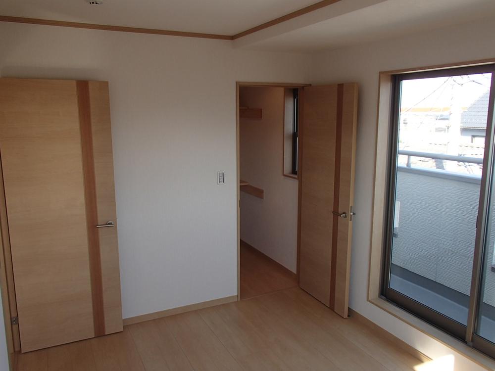 Non-living room. Indoor (12 May 2013) Shooting