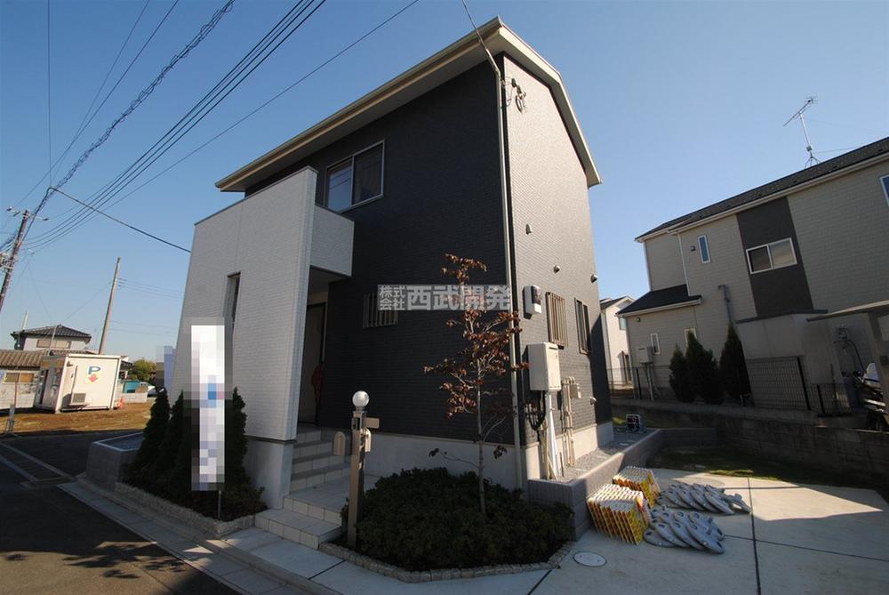 Local appearance photo. Local (11 May 2013) Shooting