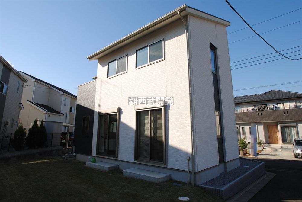 Local appearance photo. Local (11 May 2013) Shooting