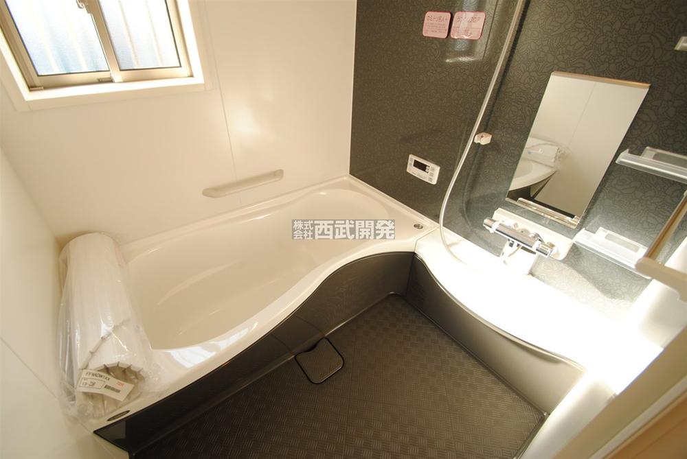 Bathroom. Indoor (11 May 2013) Shooting