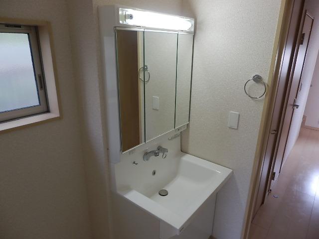 Same specifications photos (Other introspection). Same specifications