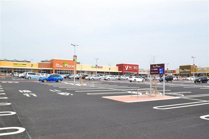 Shopping centre. 380m to the Market Place