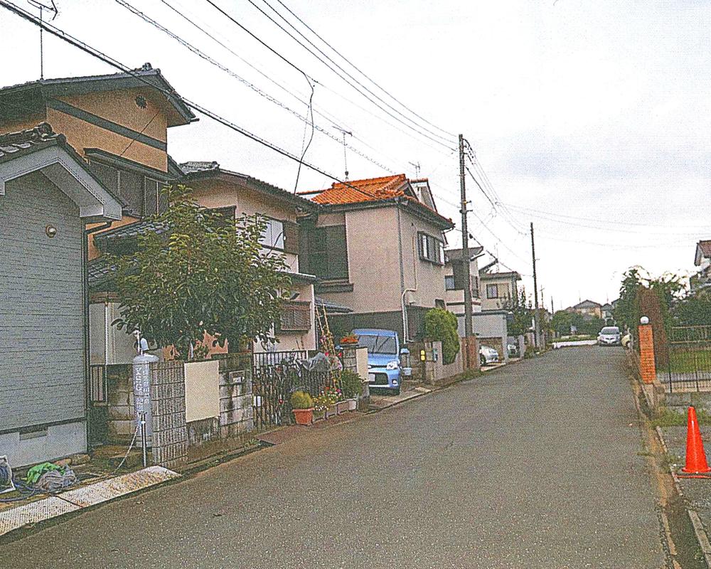 Local photos, including front road. Local (September 2013) Shooting