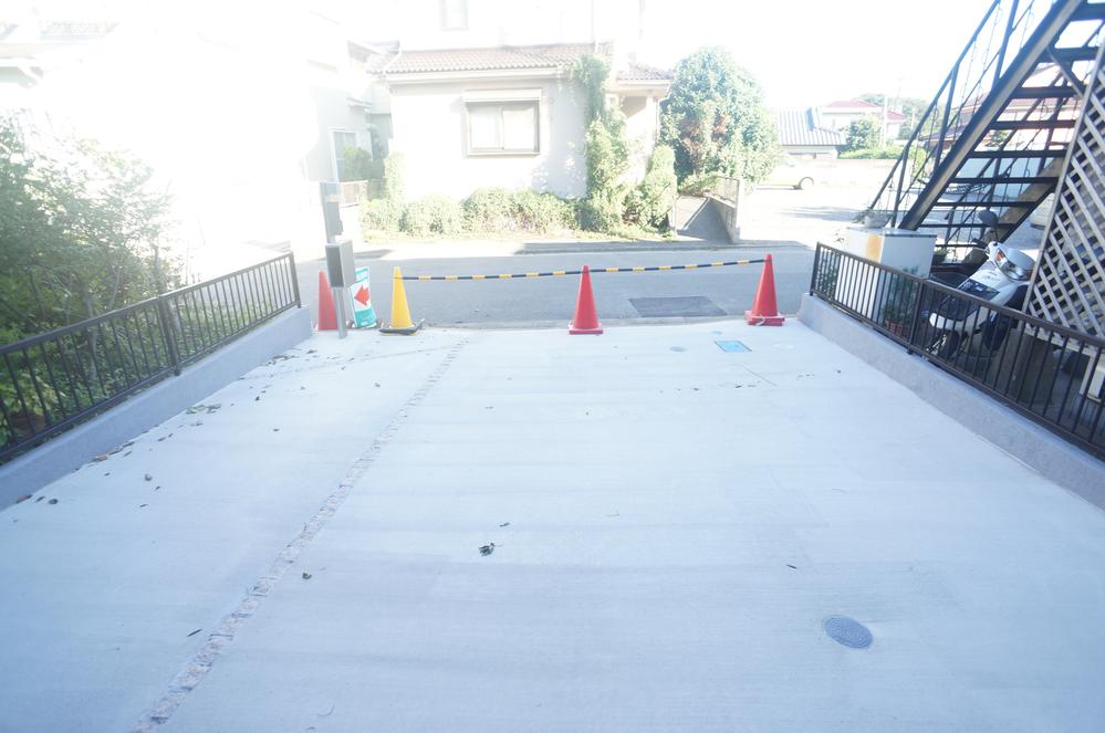 Parking lot. Local (11 May 2013) Shooting