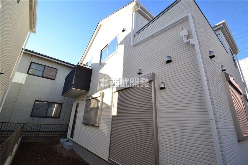 Local appearance photo. Local (11 May 2013) Shooting