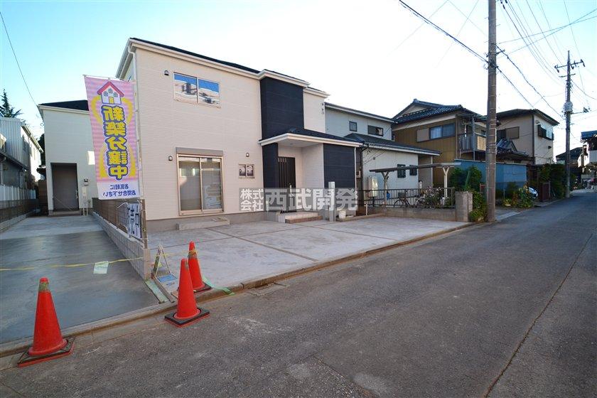 Local photos, including front road. Local (11 May 2013) Shooting