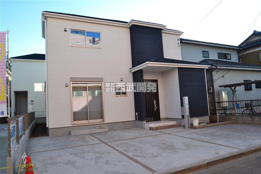 Local appearance photo. Local (11 May 2013) Shooting