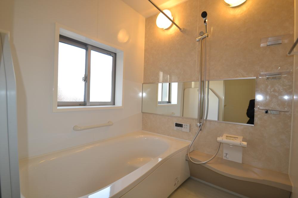 Bathroom. Indoor (11 May 2013) Shooting