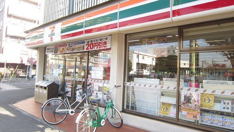 Convenience store. 341m to Seven-Eleven Kawagoe Toyota head office (convenience store)