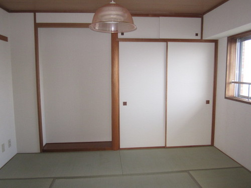 Other room space. Japanese-style room (approximately 6.0 tatami mats)