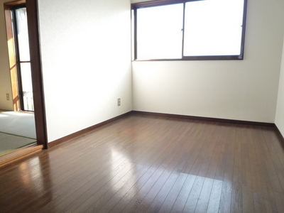 Living and room. A bright room