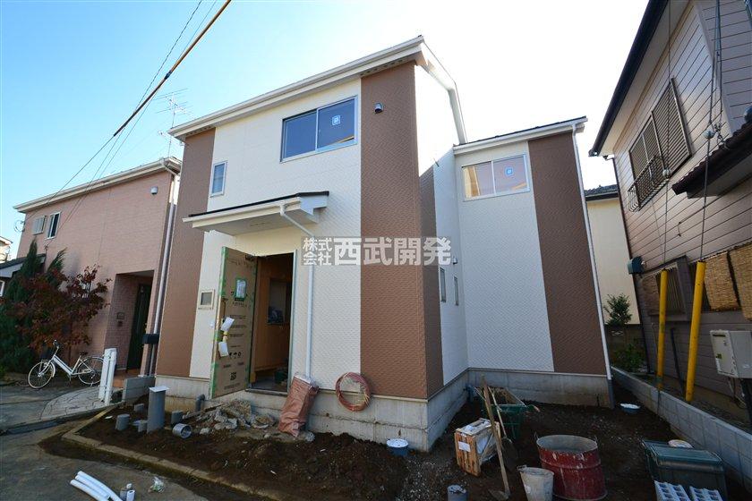 Local appearance photo. Local (12 May 2013) Shooting