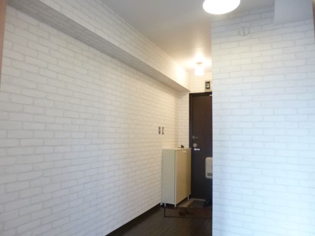 Living and room. You use a fashionable accent Cross