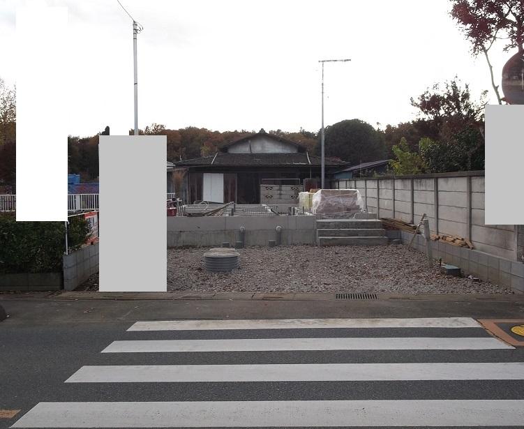 Local photos, including front road. Local (12 May 2013) Shooting