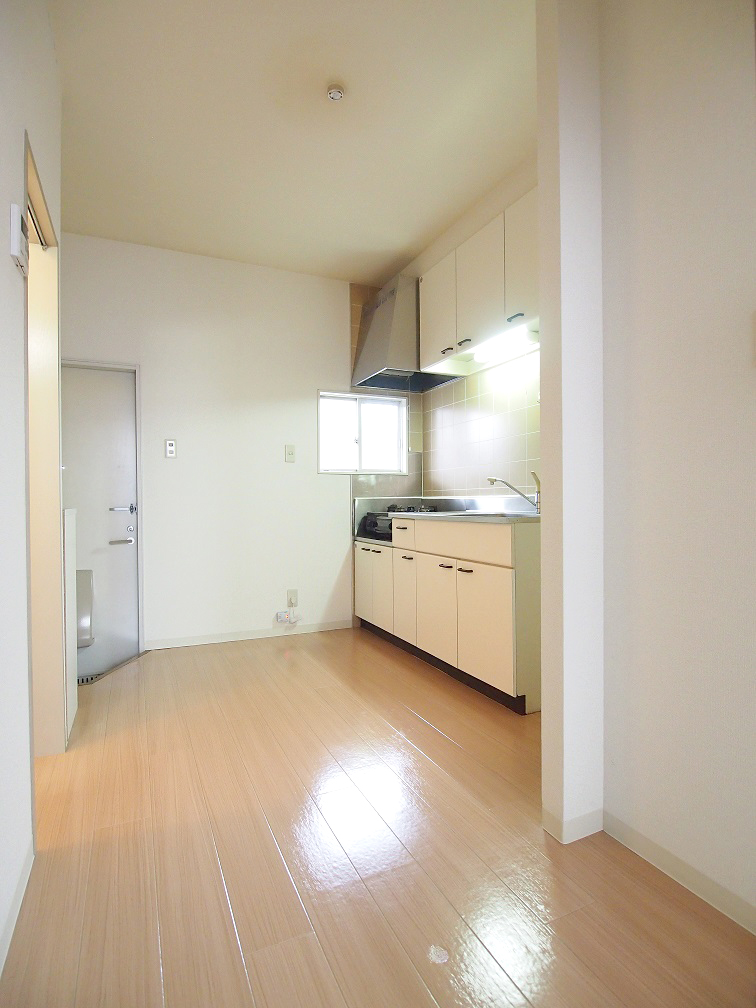 Other. 6 Pledge of dining kitchen