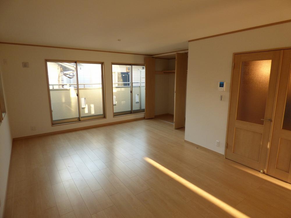 Living.  [living] (September 2013) Shooting