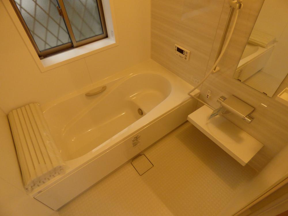 Bathroom.  [bathroom] (December 2013) Shooting