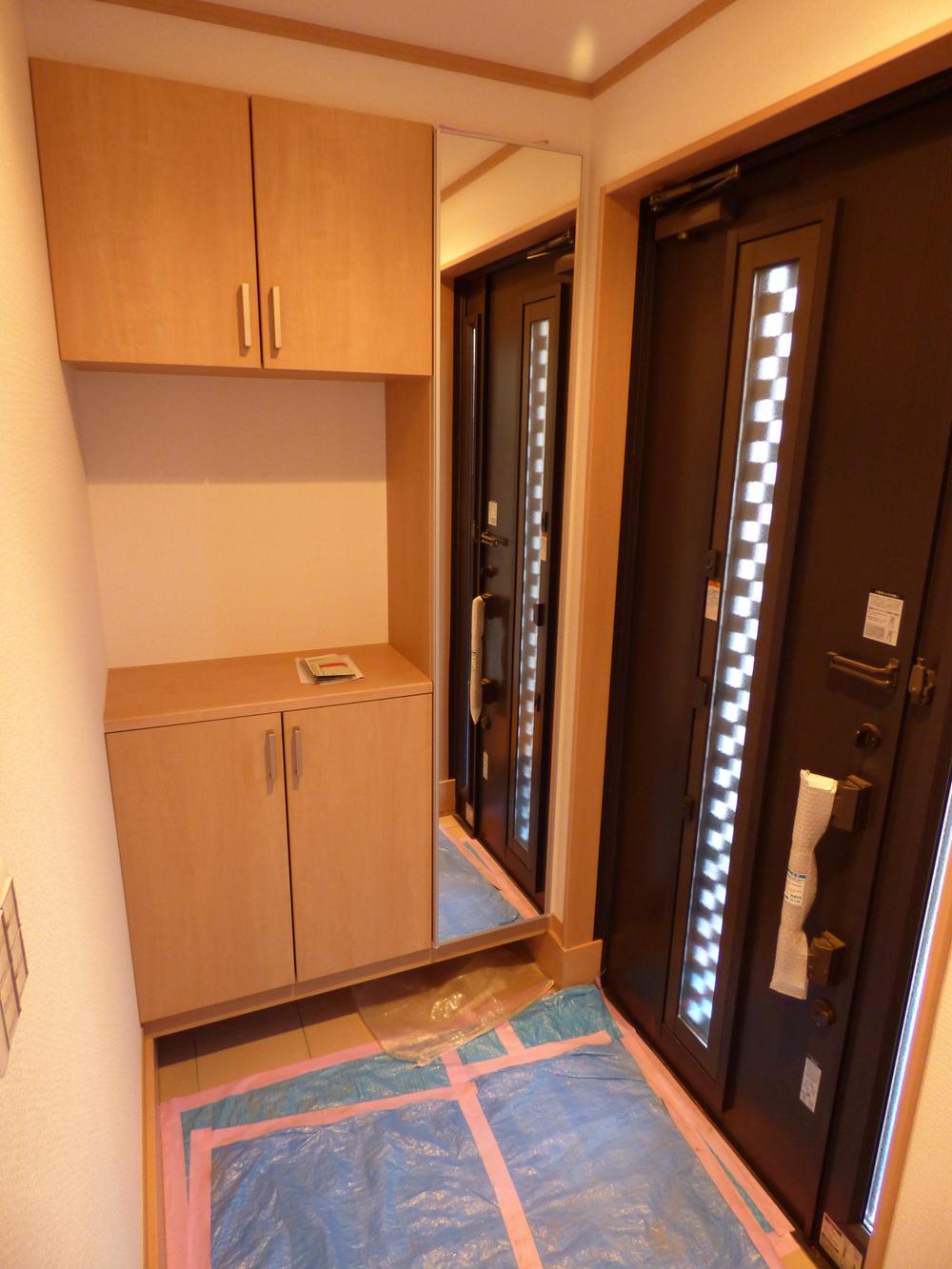 Entrance.  [Entrance] (December 2013) Shooting