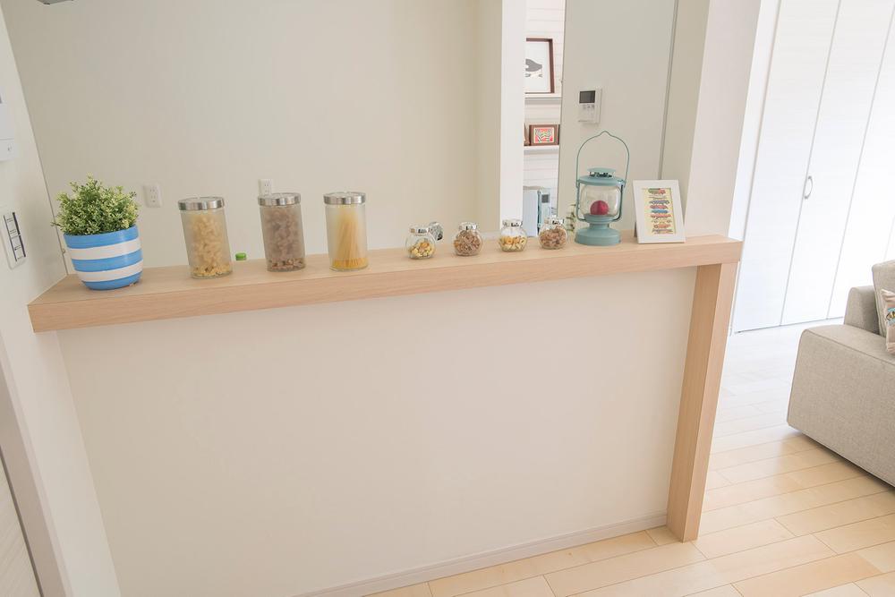 Same specifications photos (living).  ■ Before gate counter kitchen, design ・ durability ・ Established an excellent counter to usability. And the children of the study and stuck or eat breakfast, It is also useful as a counter to put the dishes. 