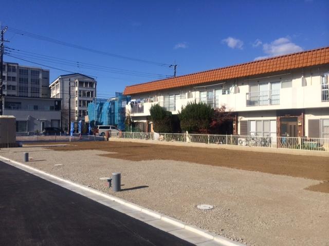 Local photos, including front road. Local (12 May 2013) Shooting