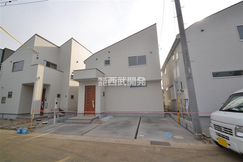 Local appearance photo. Local (12 May 2013) Shooting