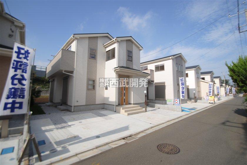 Local photos, including front road. 5 Building Local (10 May 2013) Shooting