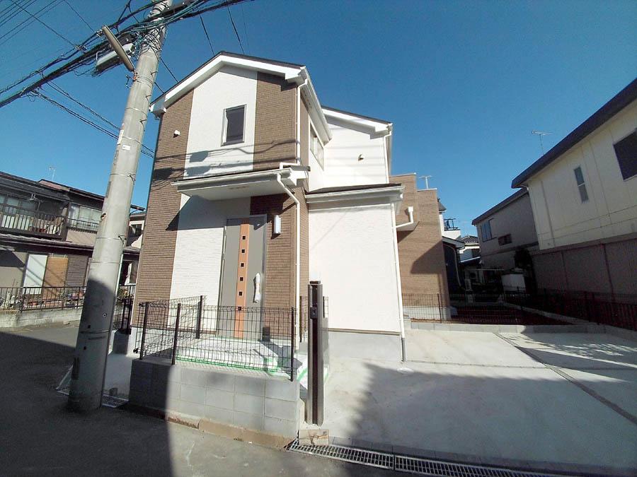 Local photos, including front road. Was building completed. Such as the actual image from per yang, We have to wait all the time so you can see directly. 