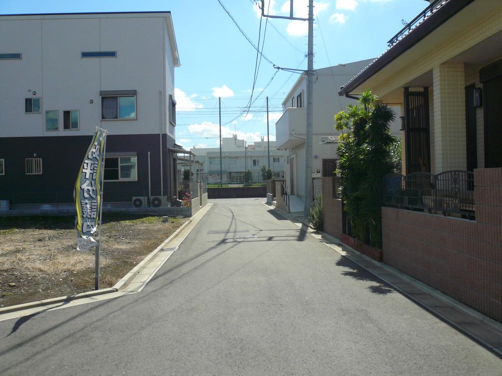 Local photos, including front road. Local (September 2013) Shooting