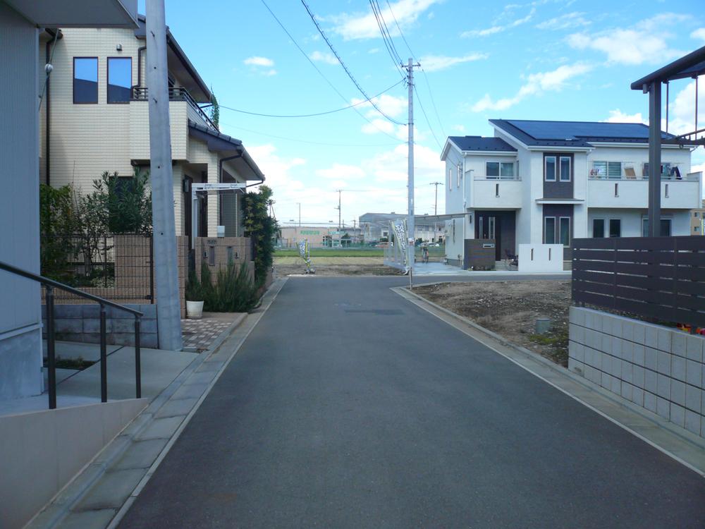 Local photos, including front road. Local (September 2013) Shooting