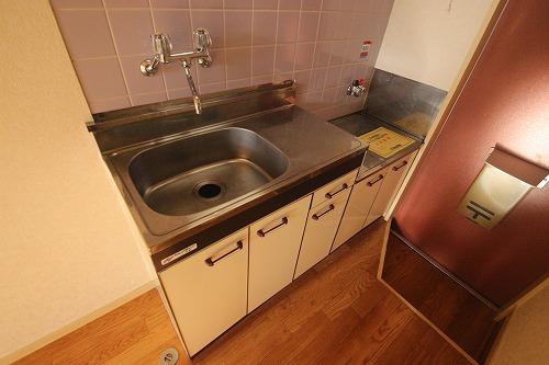 Kitchen. Apamanshop Tsurugashima shop TEL: 049-233-7511