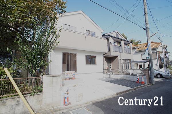 Local photos, including front road. 11 / 12 shooting