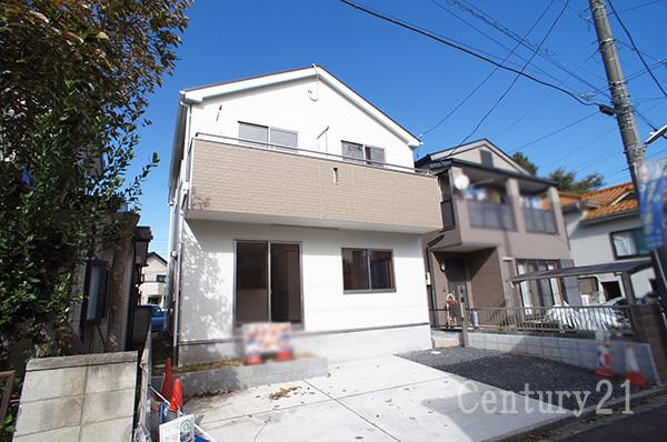 Local appearance photo. Spacious grounds of the car space 2 cars