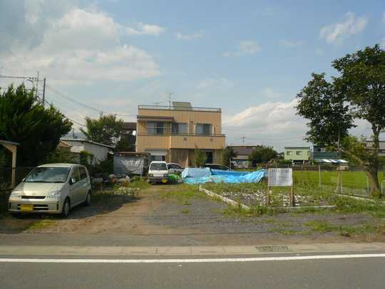 Local photos, including front road. Local land photo